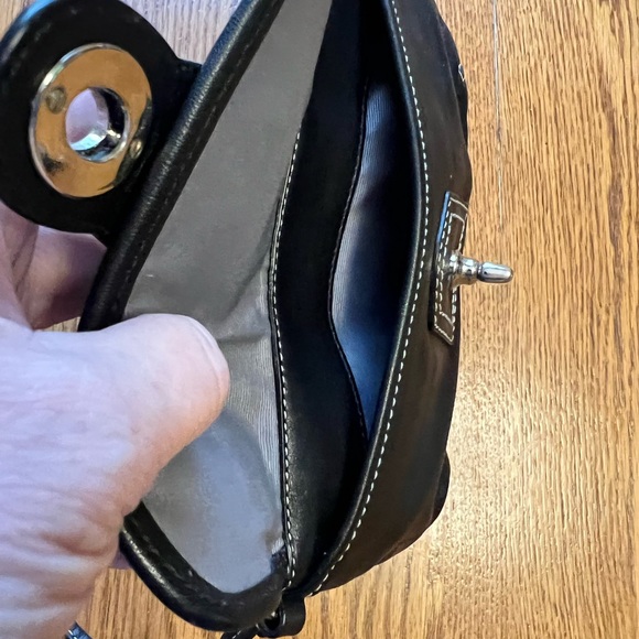 Coach Clutch. Excellent condition. - Picture 5 of 5